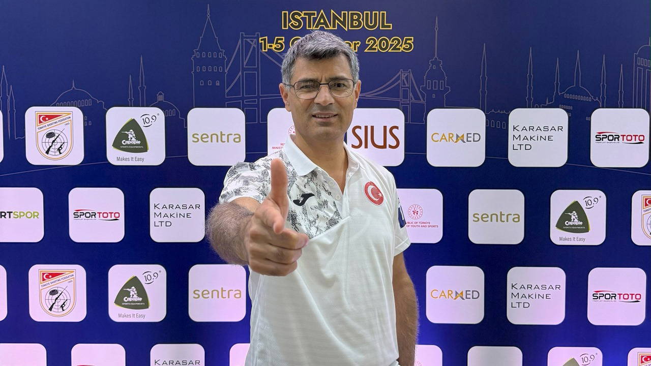 Yusuf Dikeç İtalyan basınına konuştu: 'Her vuruşta omzumdaki bayrağı hissediyorum'
