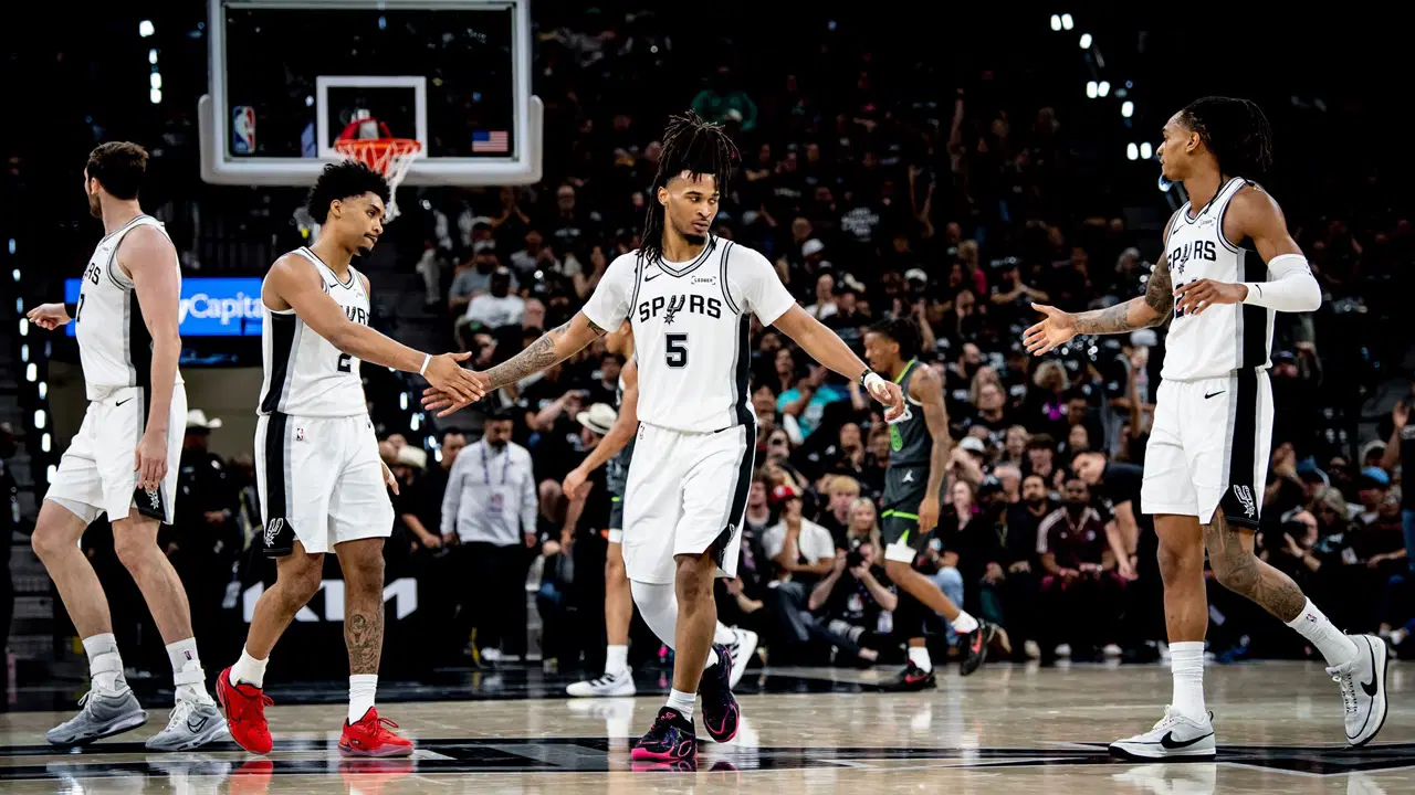 NBA'de Timberwolves’u farklı yenen Spurs, seriyi 1-1 yaptı