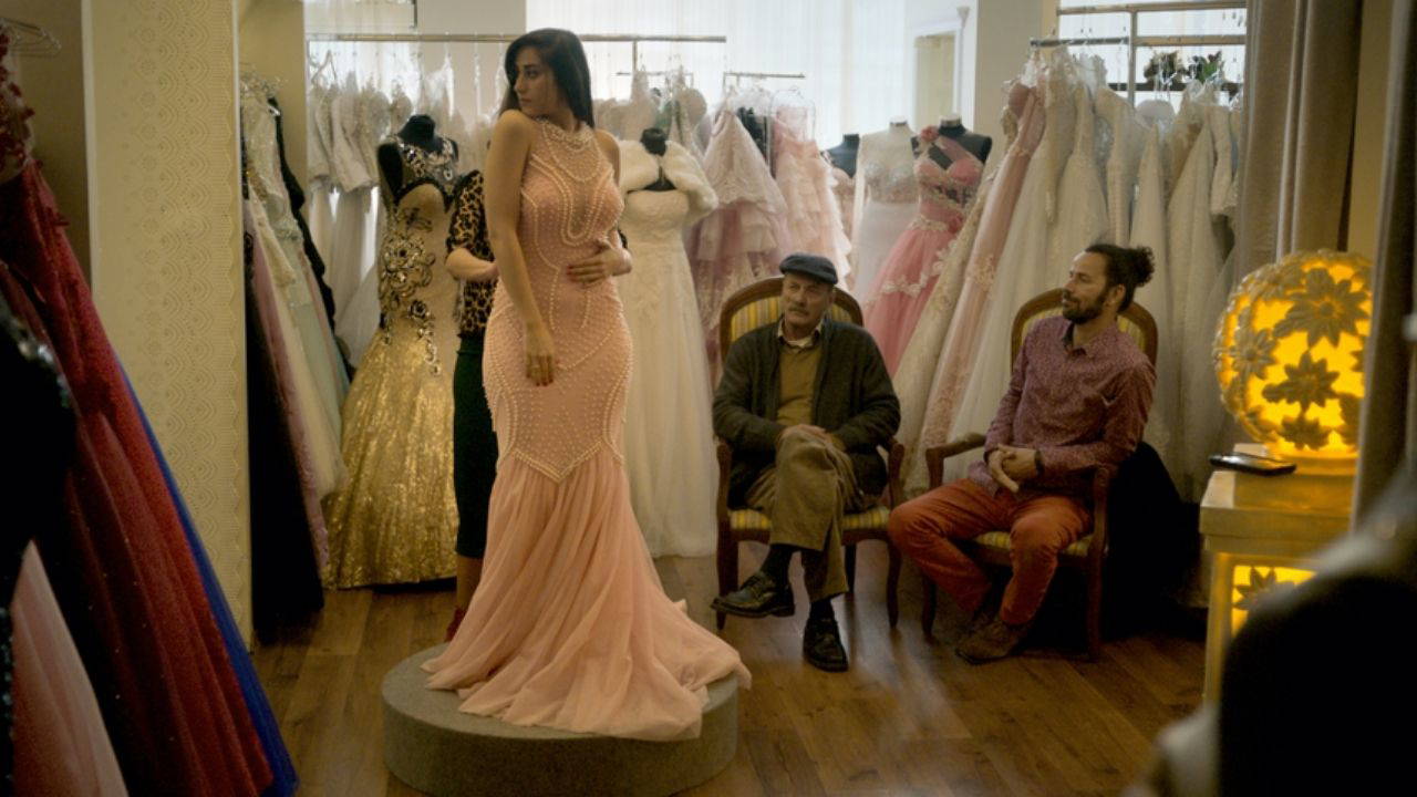 Düğün Davetiyesi filminin konusu ne? Düğün Davetiyesi filminin oyuncuları kim?