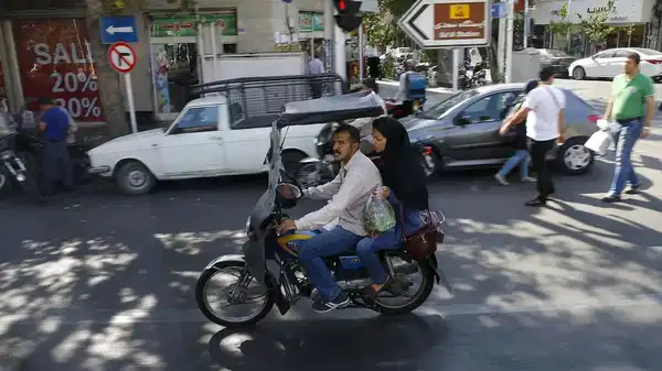 İran’da kadınlara motosiklet izni gündemde
