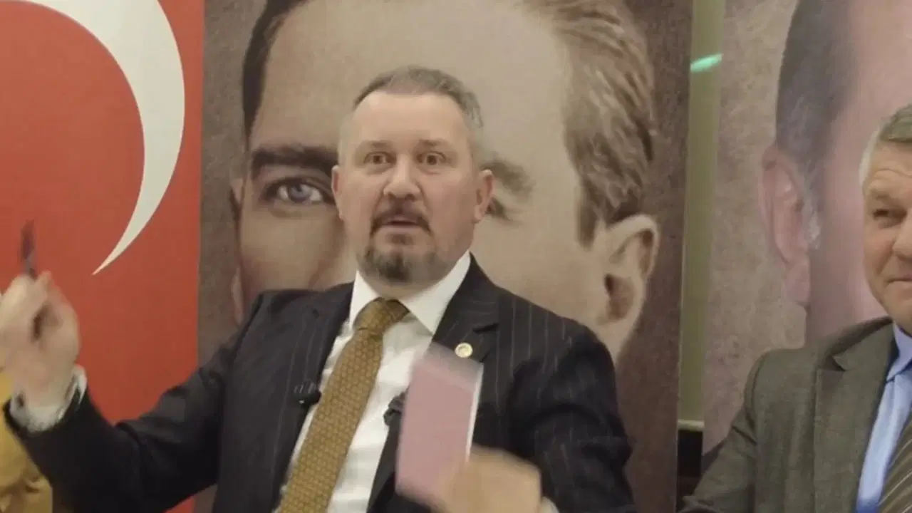 AKP’li vekile maaşı yetmiyormuş