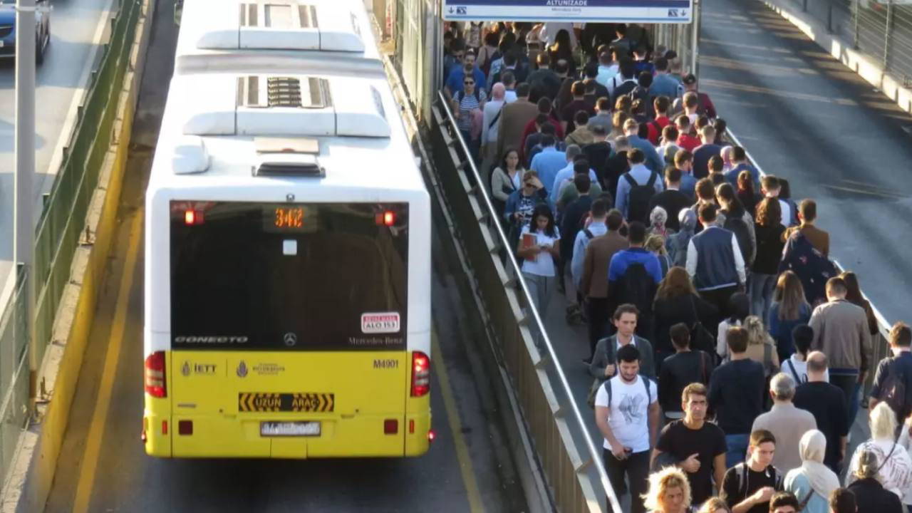 İBB duyurdu: Okulun ilk günü toplu taşıma ücretsiz olacak mı?