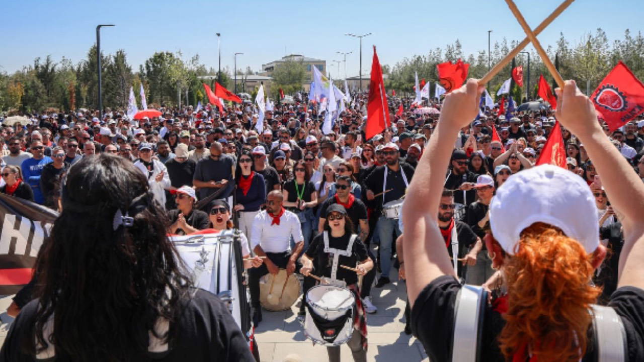 KKTC’de grevler askıya alındı: Sendikalardan ‘Pazartesi yeniden meydandayız’ mesajı