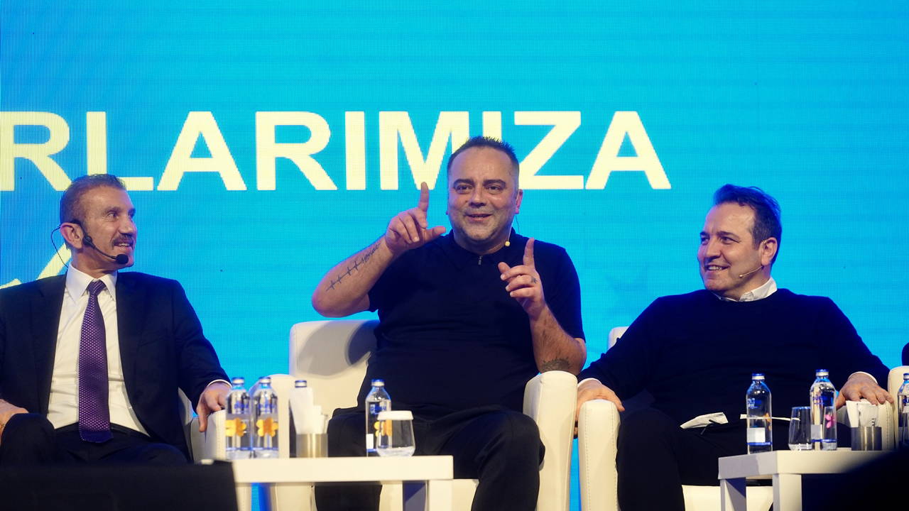 Semih Şentürk'ten Fenerbahçeli yöneticilere transfer çağrısı! 