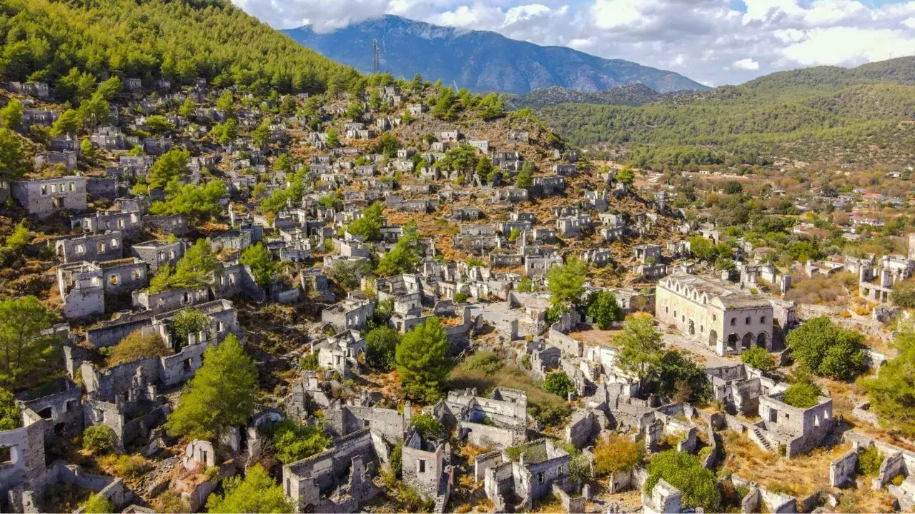 Dünyanın dört bir yanındaki terk edilmiş yaşam alanları