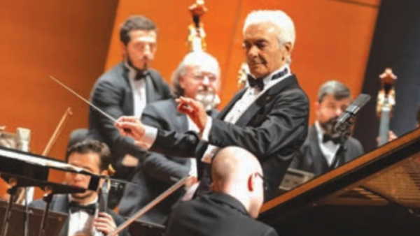 BİFO, Gürer Aykal yönetiminde Saygun çaldı