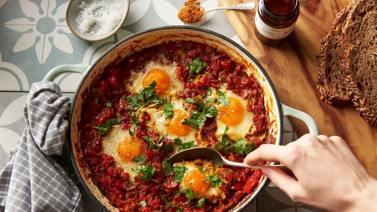Doğu Akdeniz mutfağının baharatlı lezzeti: Shakshuka tarifi
