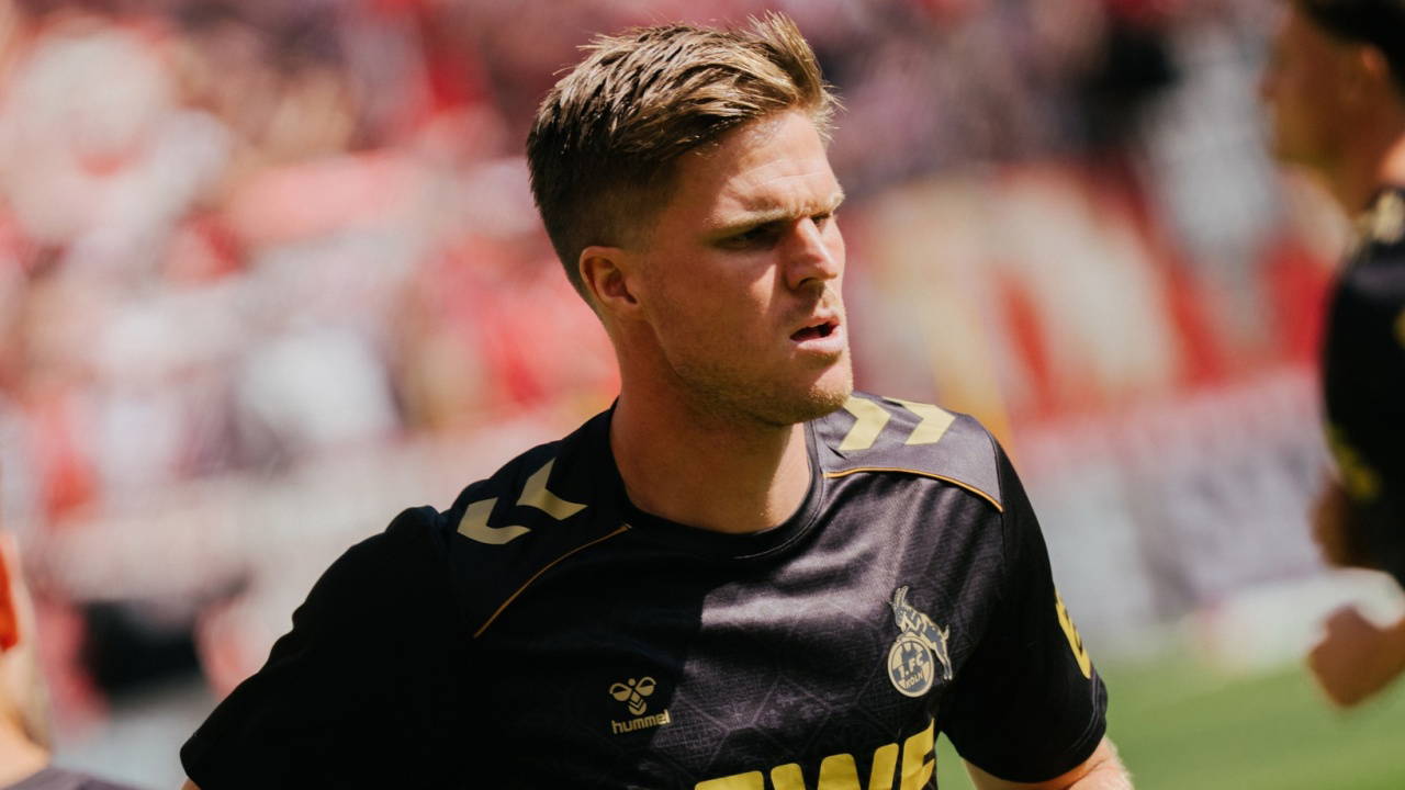 Köln deplasmanda son anda kazandı!