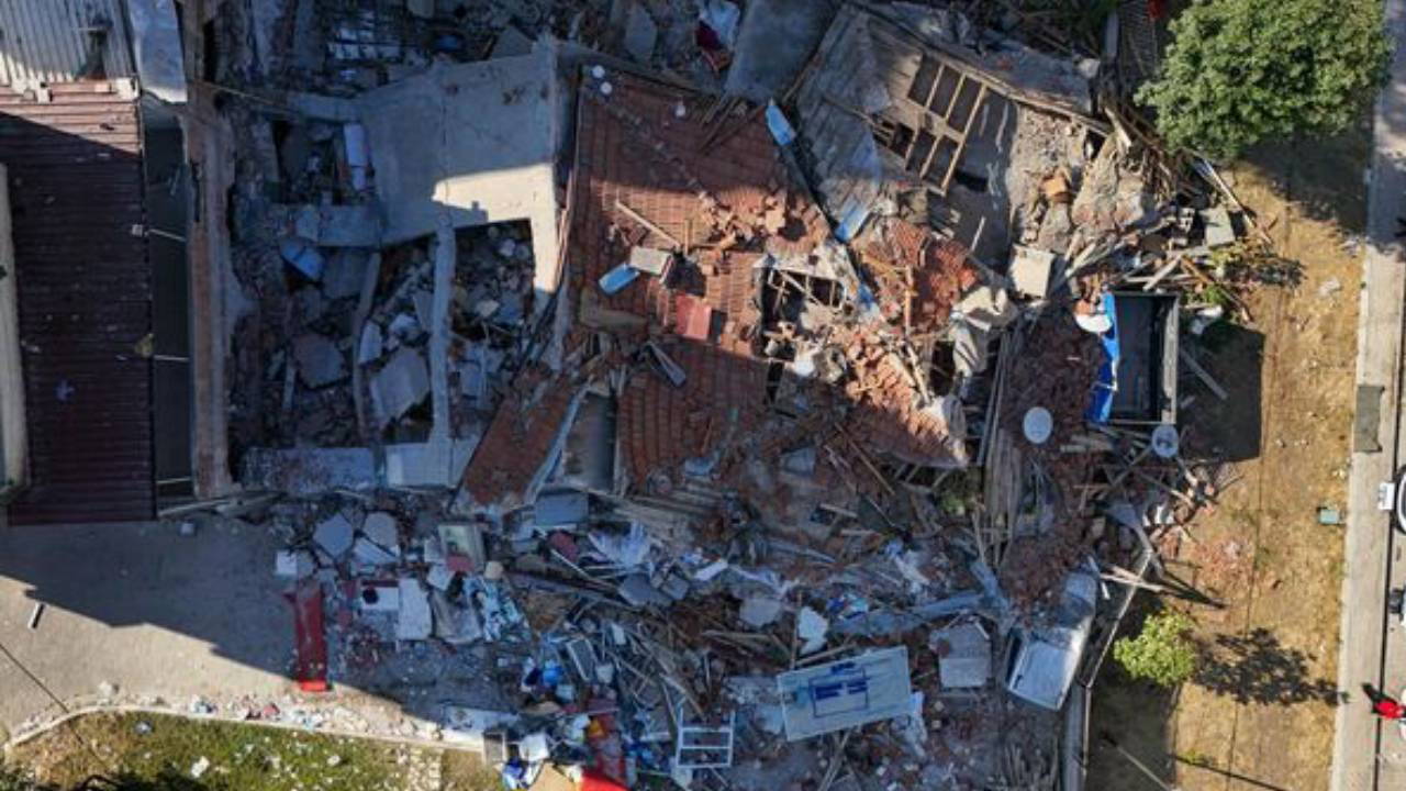 'Depremzedeler çadıra ulaşamadı'