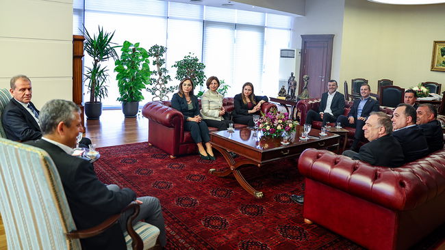 CHP'li Büyükşehir Belediye Başkanları toplantısı başladı
