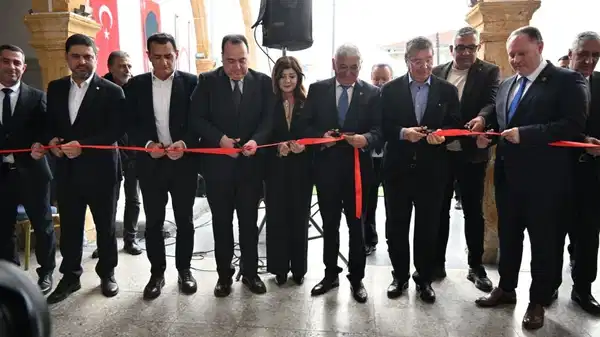 Ferdi Zeyrek ve Gülşah Durbay’ın isimleri Kıbrıs’ta yaşayacak