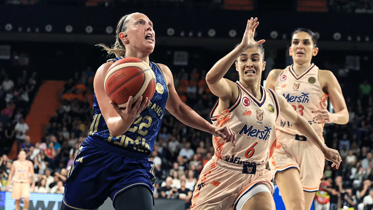 FIBA Kadınlar Süper Kupası'nda şampiyon Fenerbahçe Tarfin!