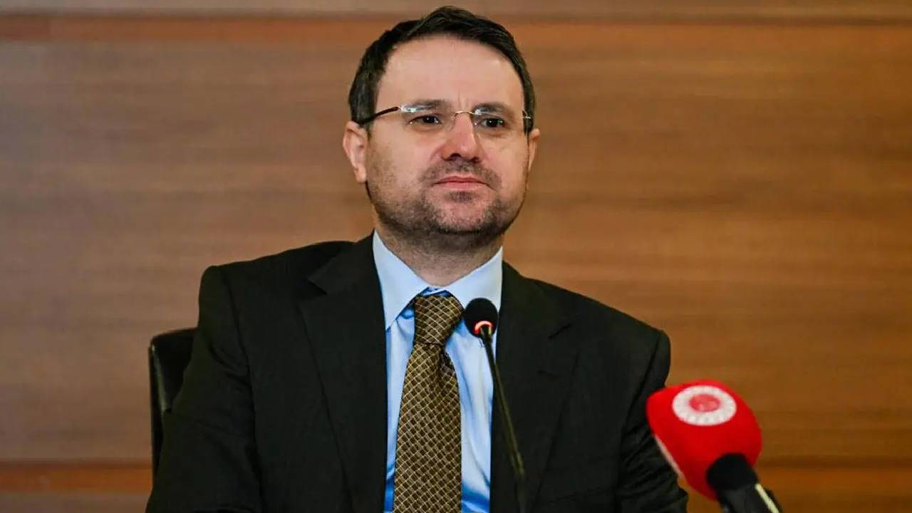 Murat Emir'den Bakan Gürlek'e kritik soru... Tüm alım-satım dökümünüzü şeffafça paylaşacak mısınız?'