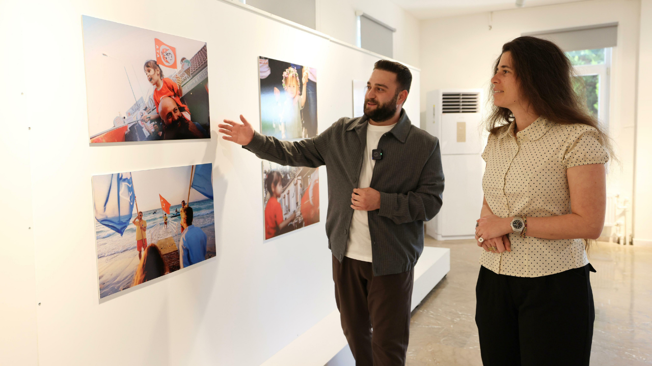 Alaçatı Ot Festivali’nde “KÜP: Kentin Üretken Perspektifi” fotoğraf sergisi açıldı