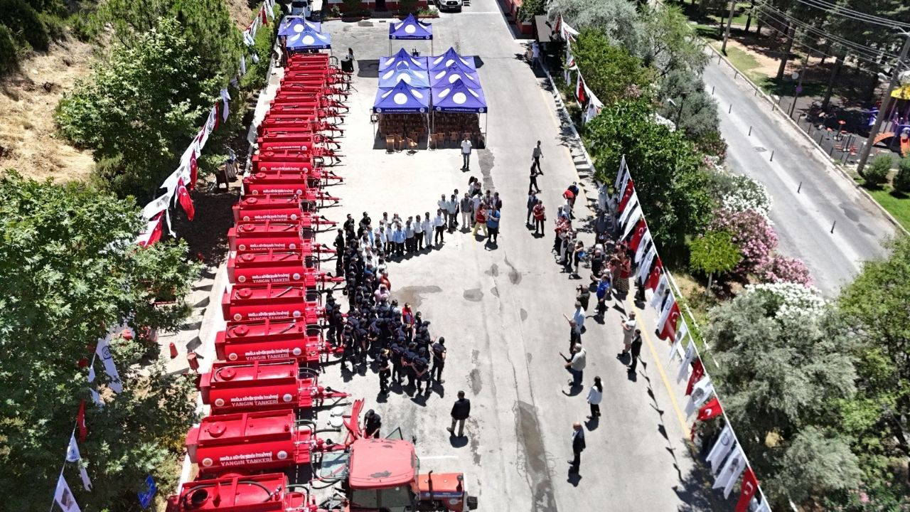 Muğla’da kırsala yangın tankeri desteği