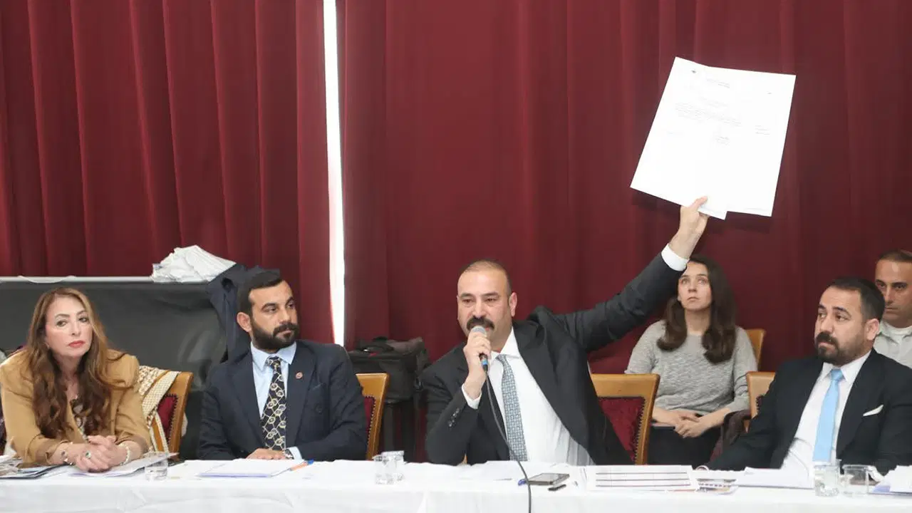 Adalar Belediye Meclisi'nde 'araç' tartışması: 'Halk belirli bir adrese yönlendiriliyor'