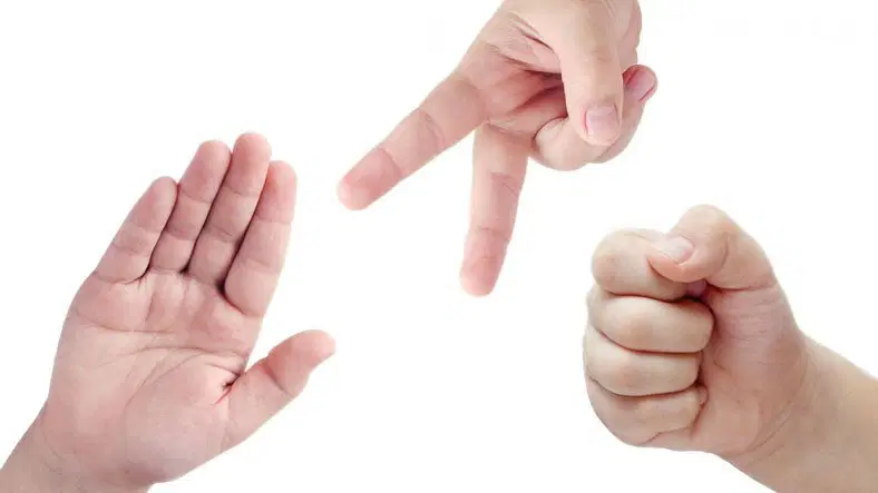 Bilim insanları 'taş–kağıt–makas' oyununda kazanmanın sırrını açıkladı