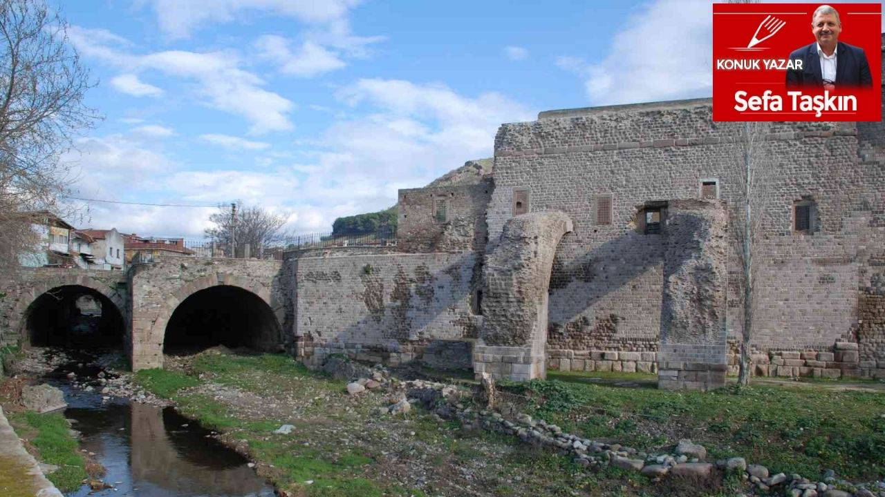 Kızıl Avlu-3: Dünya mirası çökmeden!