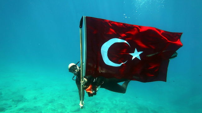 19 Mayıs ruhu Fethiye’de su altında yaşatıldı