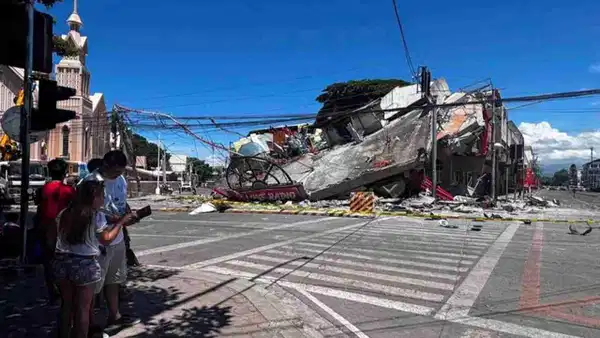 Filipinler’de şiddetli deprem: Binalar yıkıldı, tsunami alar