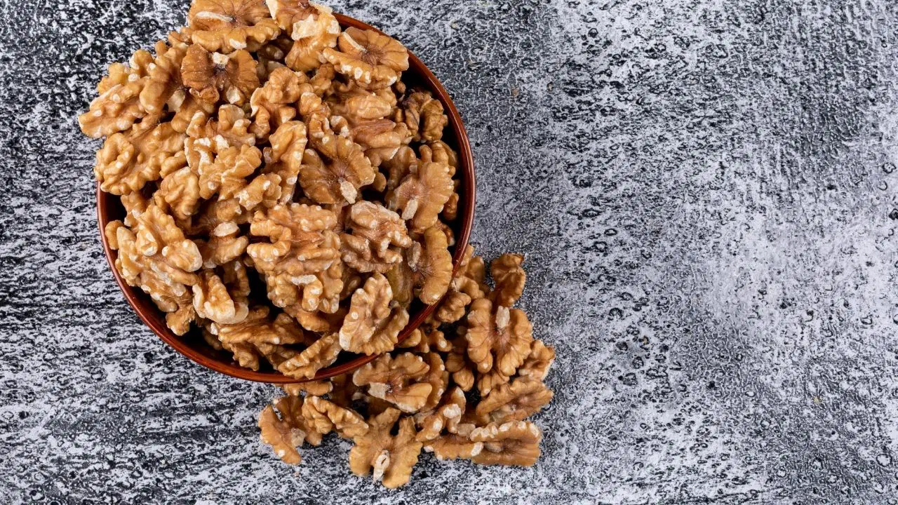 Tiroid değerlerini düzenlemeye yardımcı: Ceviz suyunun vücuda inanılmaz etkileri...