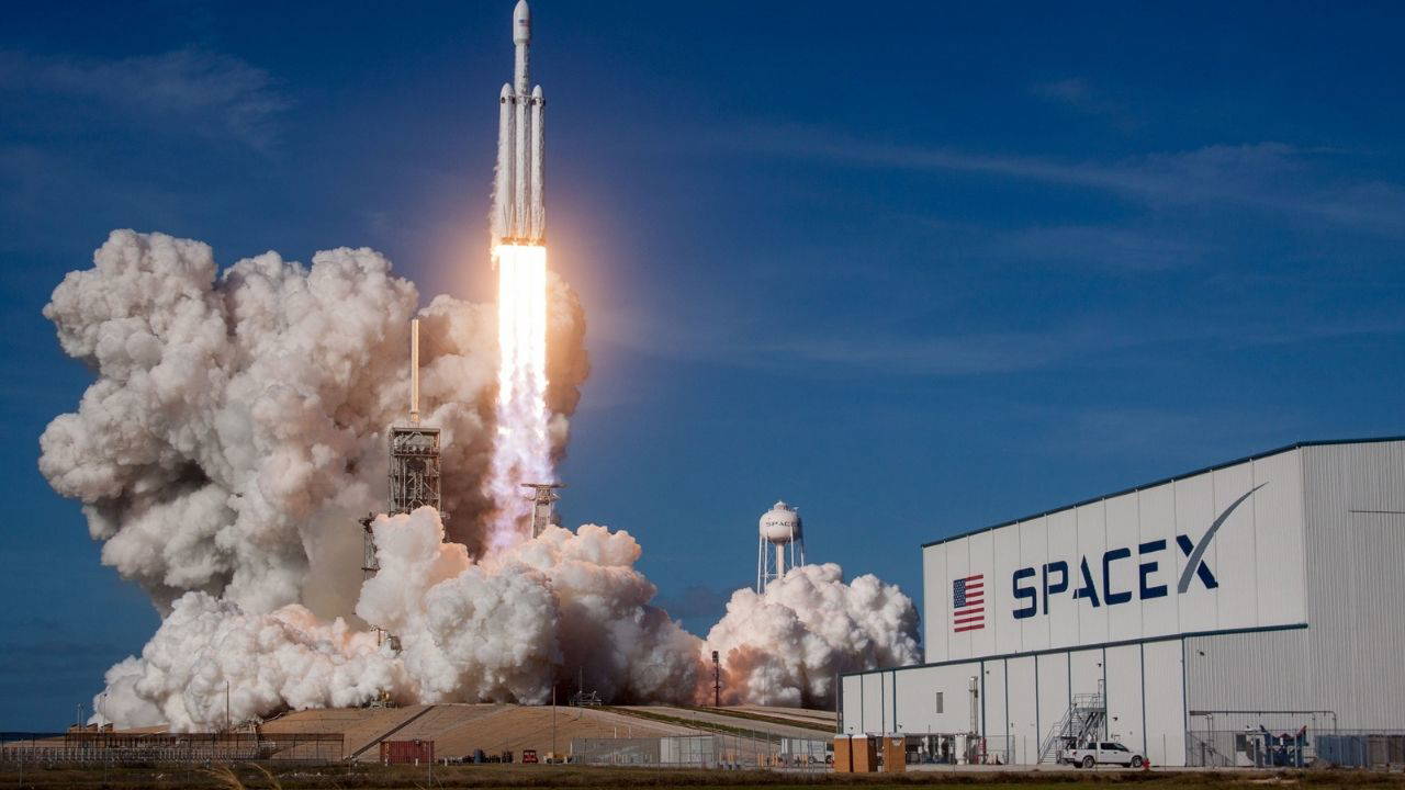 SpaceX, 1,75 trilyon dolarlık değerlemeyle halka arz edilecek