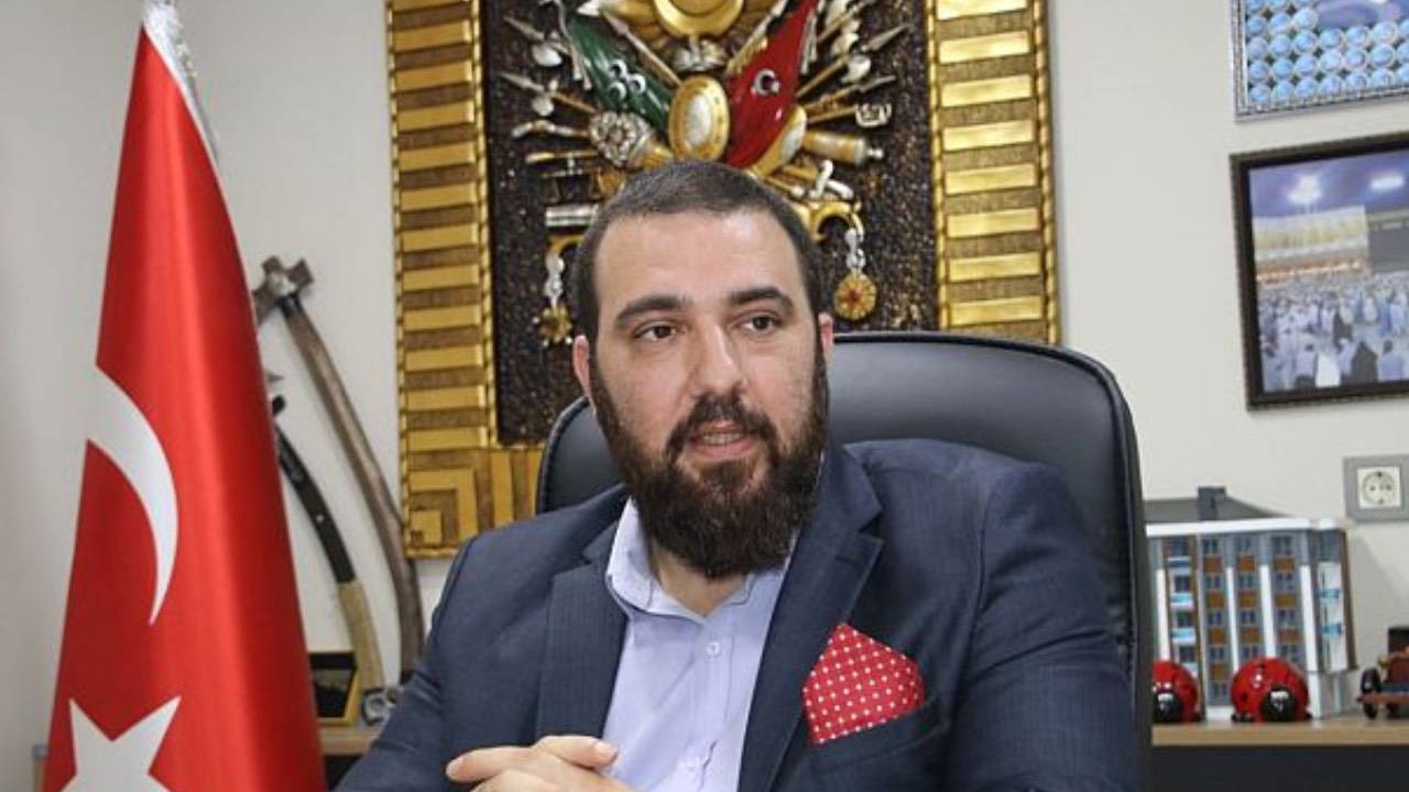 Abdülhamit'in torunu Kayıhan Osmanoğlu'nun diploması iptal edildi