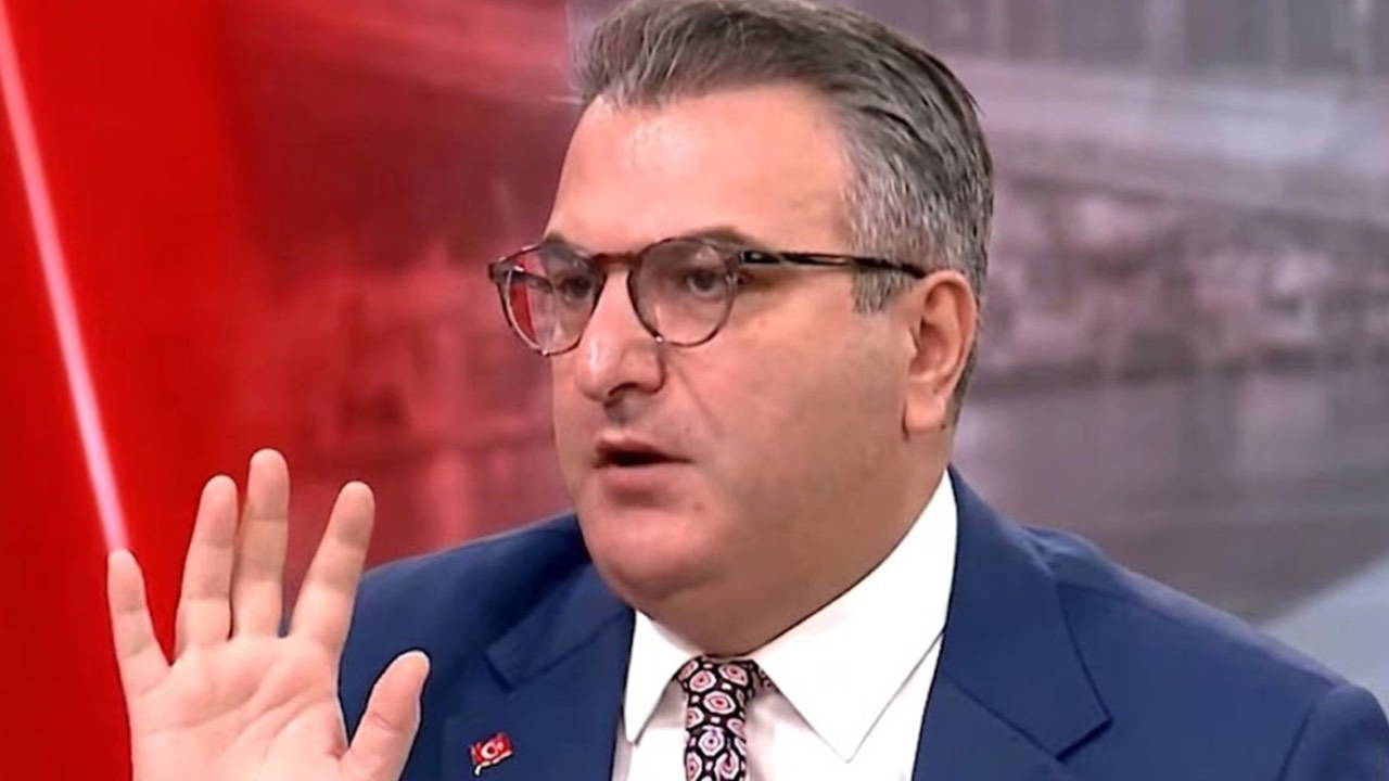 'Liberalim' diyen Cem Küçük, istediği çalışma düzenini anlattı: 'Çağ değişti, sendika mı kaldı daha?'