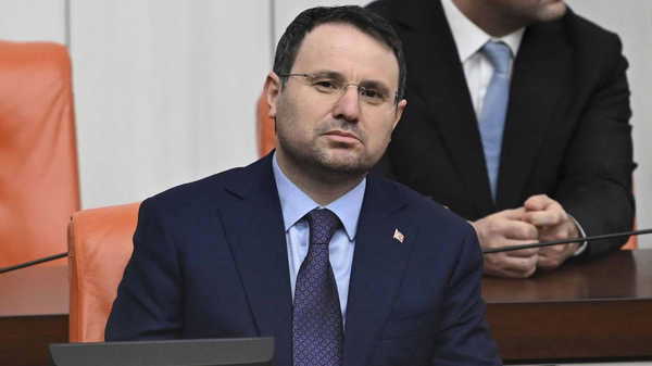 Adalet Bakanı Akın Gürlek'e 'tutuklu üniversite öğrencileri' sorusu: 'Hangi yeni ve somut delile dayanmakta?'