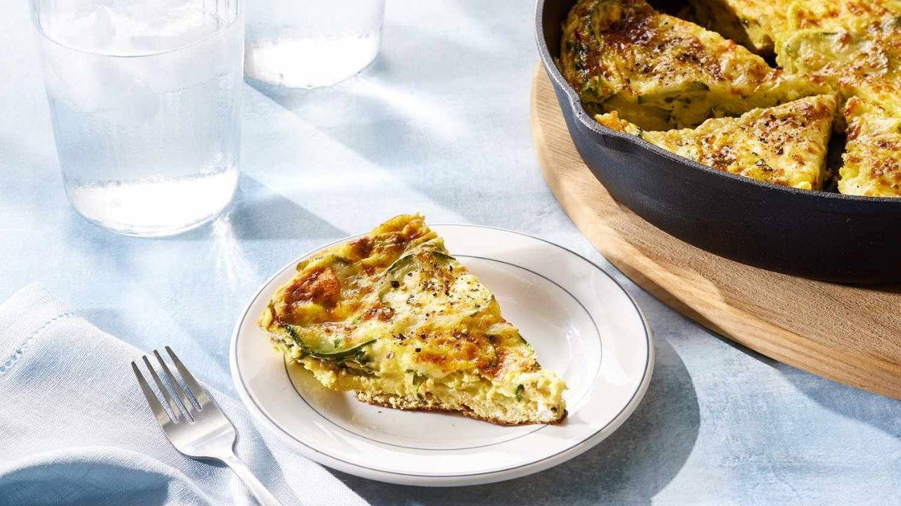 Güne enerji katan nefis lezzet: Peynirli kabaklı frittata tarifi