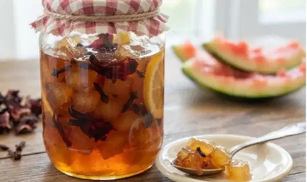 Yazın en farklı lezzeti: Karpuz kabuğu reçeli tarifi