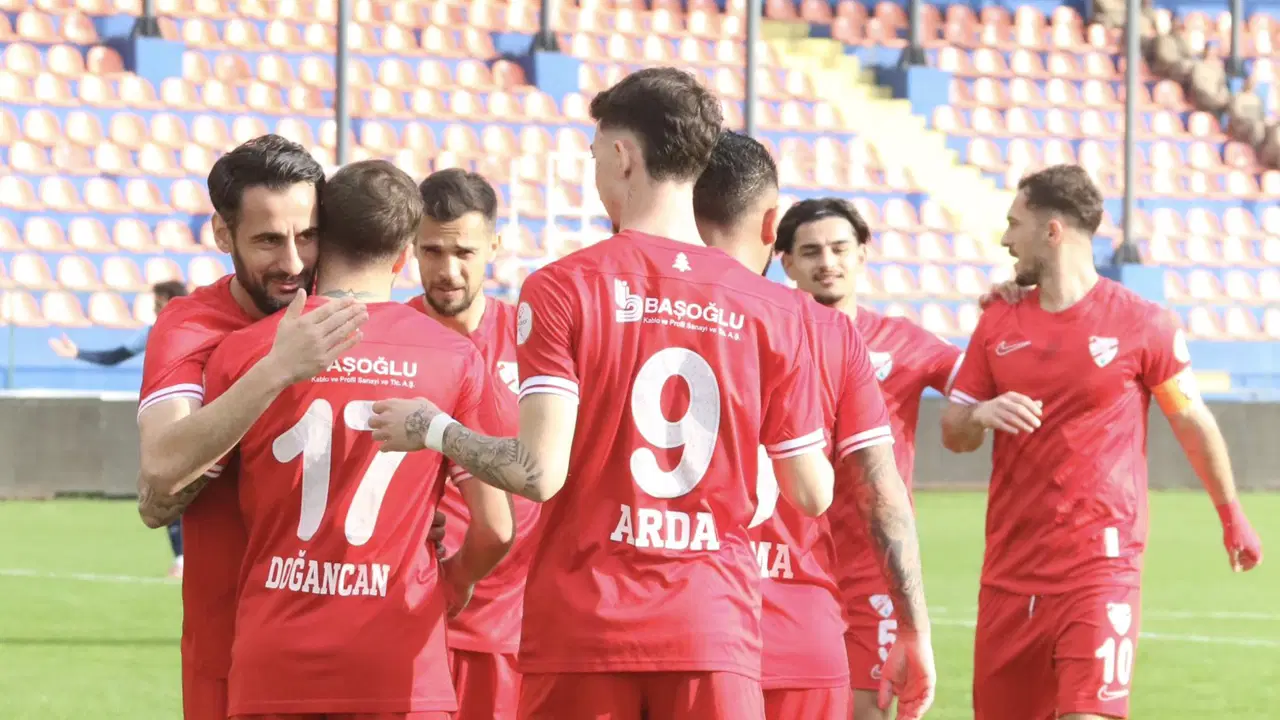 Boluspor, Adana Demirspor karşısında farklı kazandı!