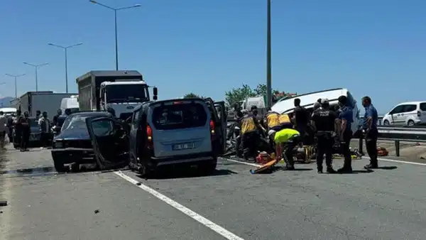 Karadeniz Sahil Yolu'nda 'ters yön' kazası: 2 ölü, 3 yaralı