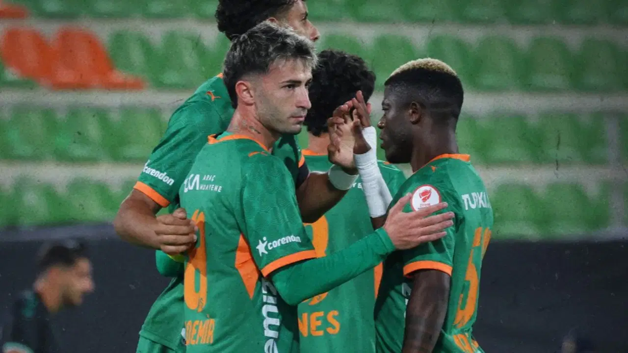 Alanyaspor Türkiye Kupası'nda farklı kazandı!