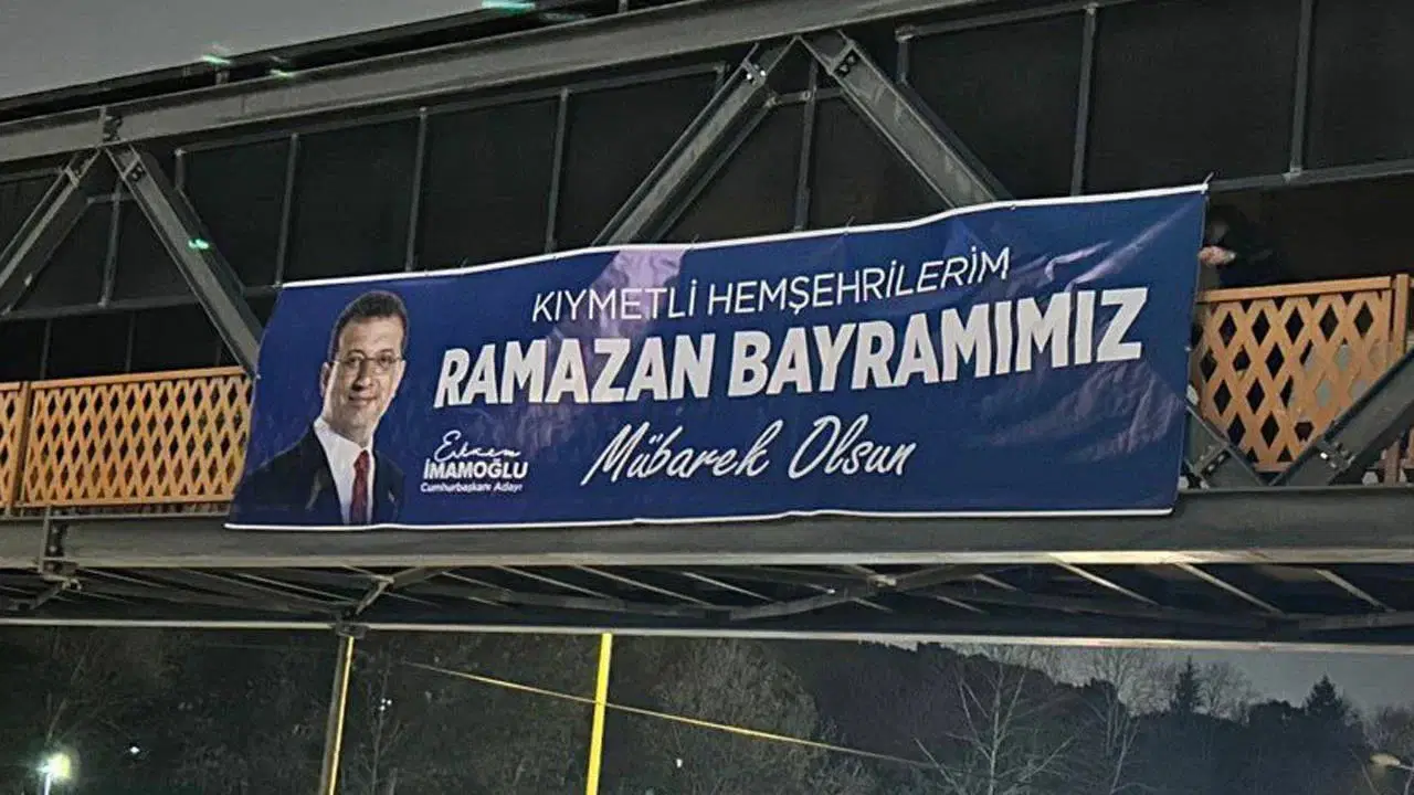 Trabzon'da İmamoğlu’nun bayram mesajını içeren afişler söküldü!