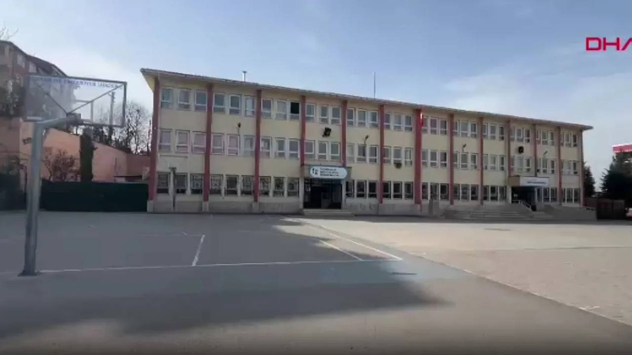 2 öğrenciyi taciz etti: 70 yaşındaki okulun kapı görevlisi tacizden tutuklandı