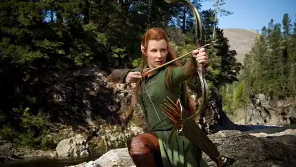 Hobbit: Smaug'un Çorak Toprakları filminin konusu ne? Hobbit: Smaug'un Çorak Toprakları filminin oyuncuları kim?