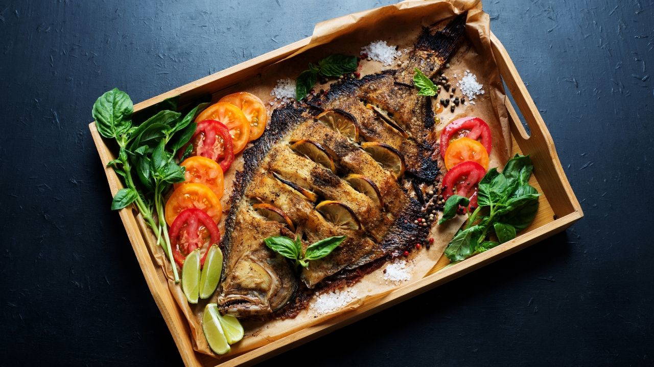 Sağlıklı ve lezzetli tarif: Fırında sebzeli kalkan balığı