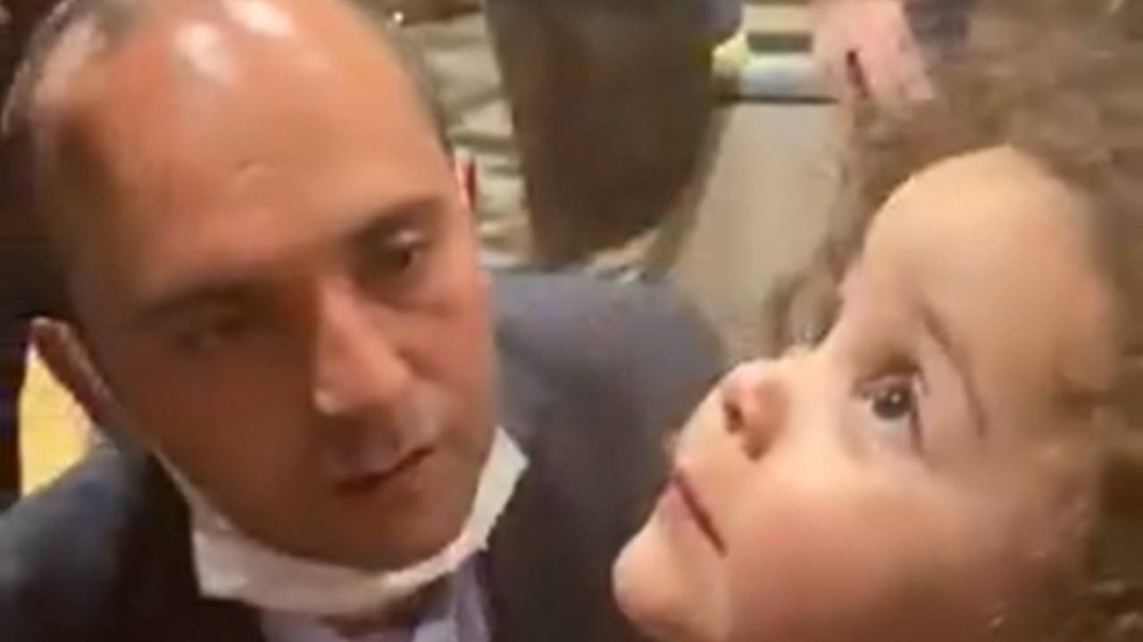 Tayfun Kahraman'ın Vera'yla veda görüntüleri