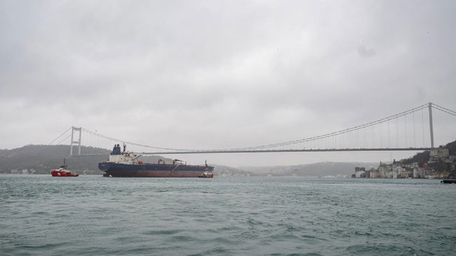 İstanbul Boğazı gemi geçişine kapatıldı