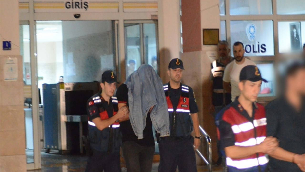 'Rüşvet' soruşturmasında polise gözaltı