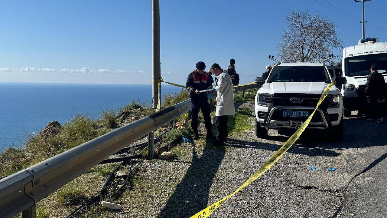 Antalya'da şüpheli ölüm: Yol kenarında cansız bedeni bulundu!