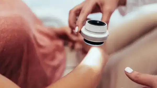 Kanser tedavisinde devrim: Ameliyatsız cilt kanseri tedavisi sağlayan 'akıllı bant' geliştirildi