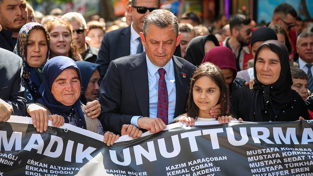 Özgür Özel'den 'Soma' mesajı: '11 yıl sonra yüreğimiz ilk günkü gibi yanıyor...'
