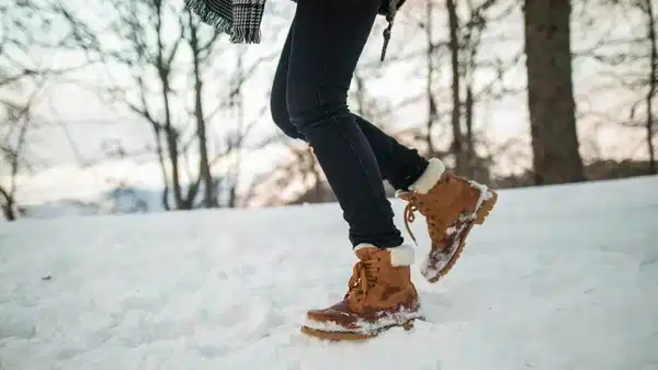 Karlı ve buzlu yollarda güvenli adımlar için öneriler