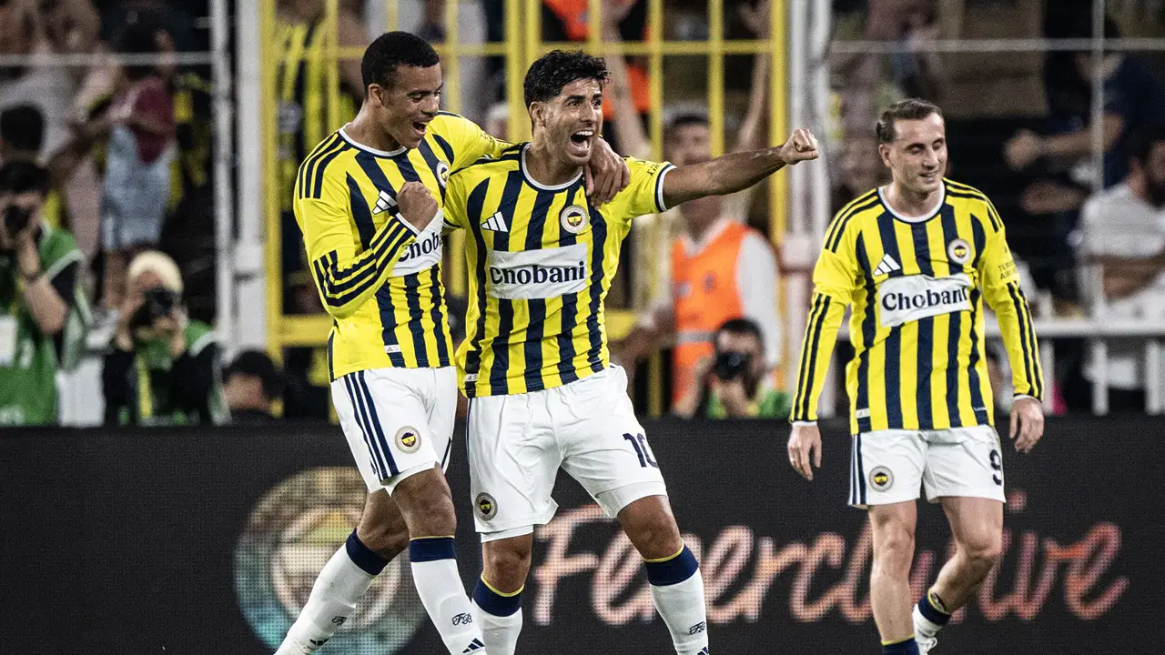 Spor yazarları Fenerbahçe - Sturm Graz maçını değerlendirdi: 'Elit kadro, elit oyun, mutlu Fenerbahçe!'