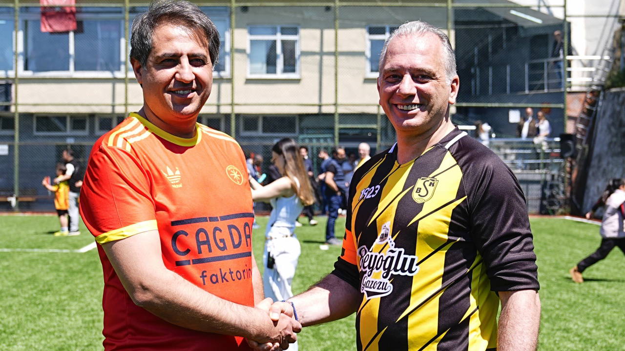 64 yıl sonra ilk kez oynanan tarihi derbide dostluk kazandı!