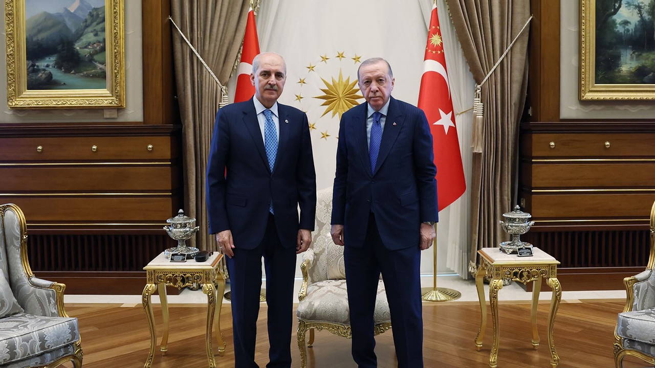 Saray'da dikkat çeken zirve: Erdoğan, TBMM Başkanı Kurtulmuş ile bir araya geldi