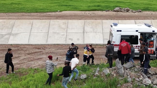 Kayıp olarak aranıyordu: 3 yaşındaki çocuk tarlada uyurken bulundu