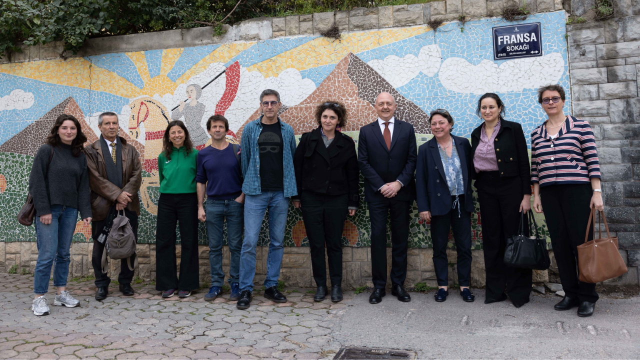 İzmir'in sokaklarını açık hava galerisine dönüştürecek Flamingo Hattı başlıyor